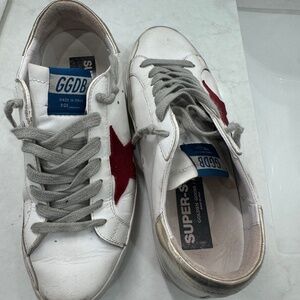 Golden Goose Super Star size 40